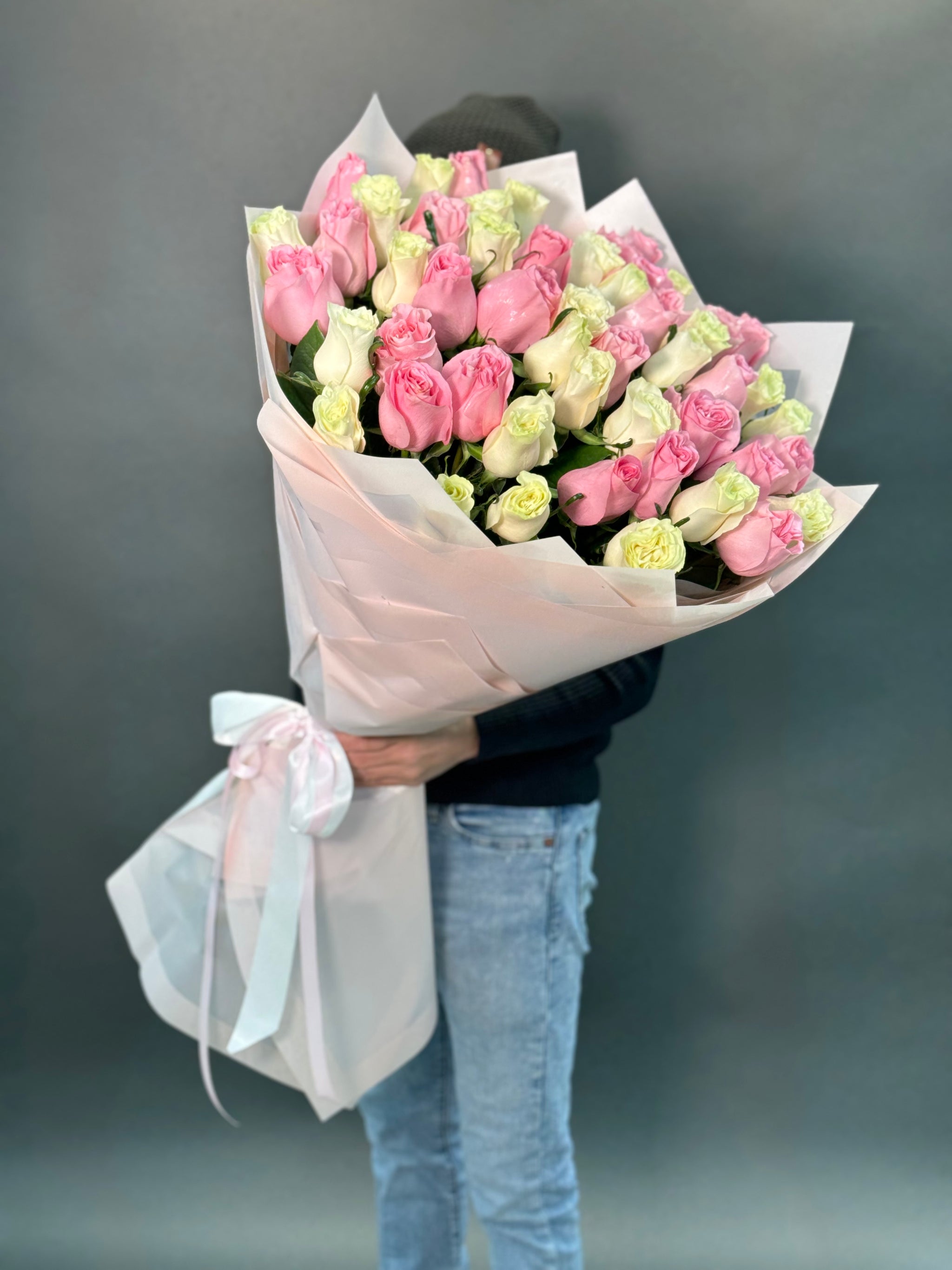 41. 51 Light pink and White Roses mix. – FioriFlower | Fiori Flowers  Brooklyn | Queens | New York City Flower Delivery, image size:2048x2731